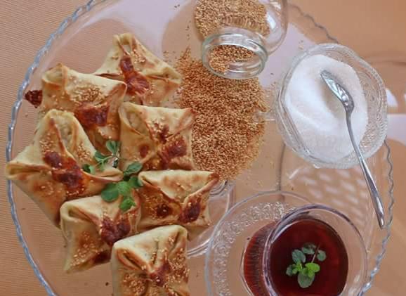 معجنات بجبنة 